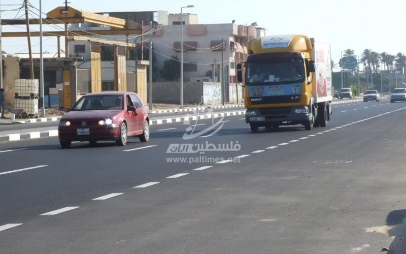 بالصور: شارع صلاح الدين.. ترحيب بالأداء وعتبٌ على التأخير