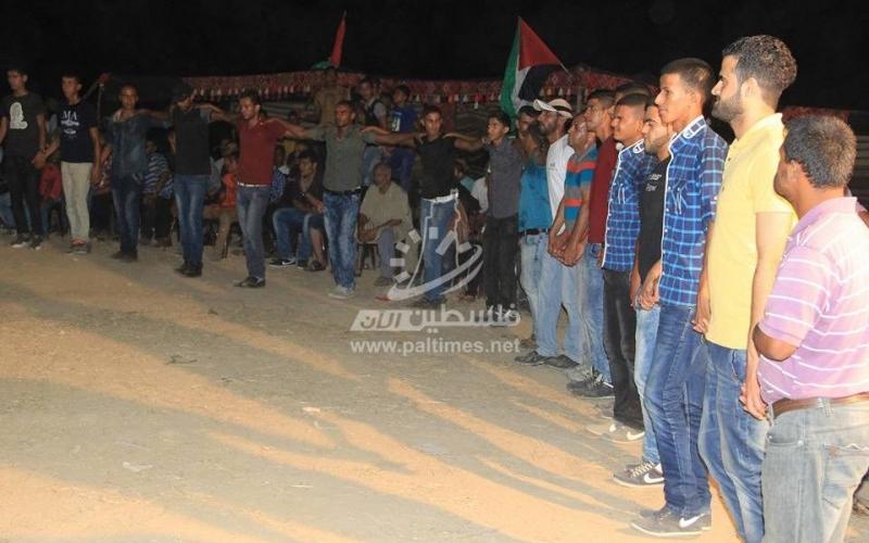 بالصور: "الدحية" و"الدبكة" موروث يلازم الفلسطينيين في أفراحهم