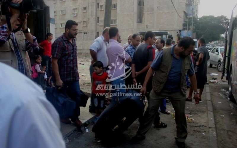 بالصور: الدفعة الأولى من حجاج غزة يغادرون عبر معبر رفح