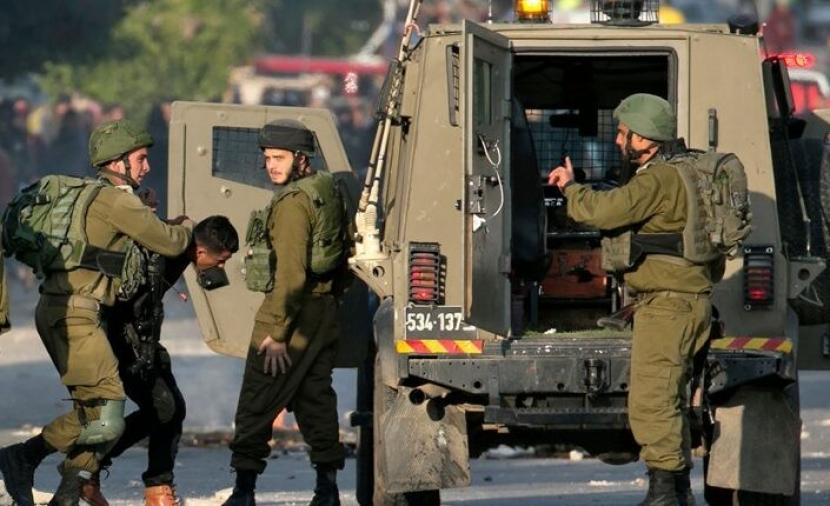 الاحتلال يعتقل عدد من المواطنين في بيت لحم