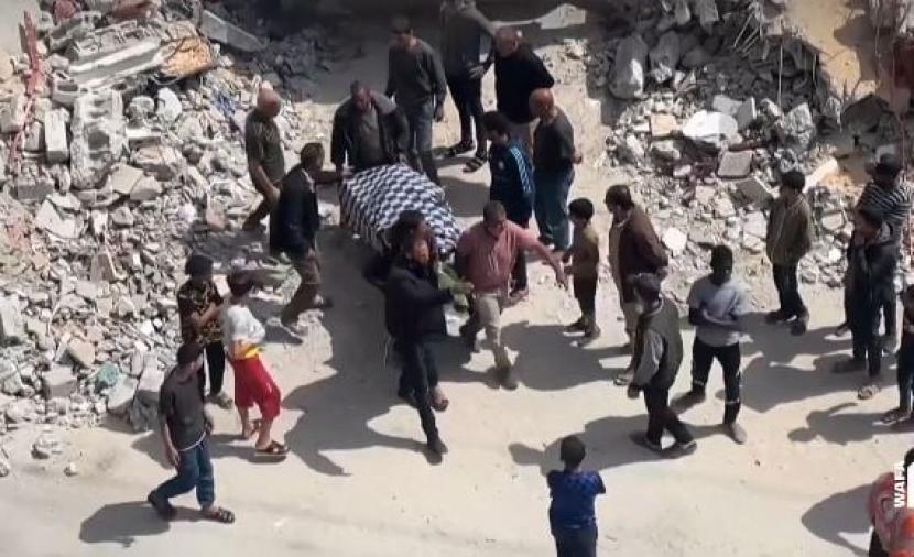 3  شهداء في غزة بقصف إسرائيلي في دير البلح