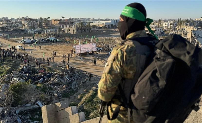 حماس: شرط "نزع السلاح" يتناقض مع خطة ترامب ويعرقل الاتفاق بغزة