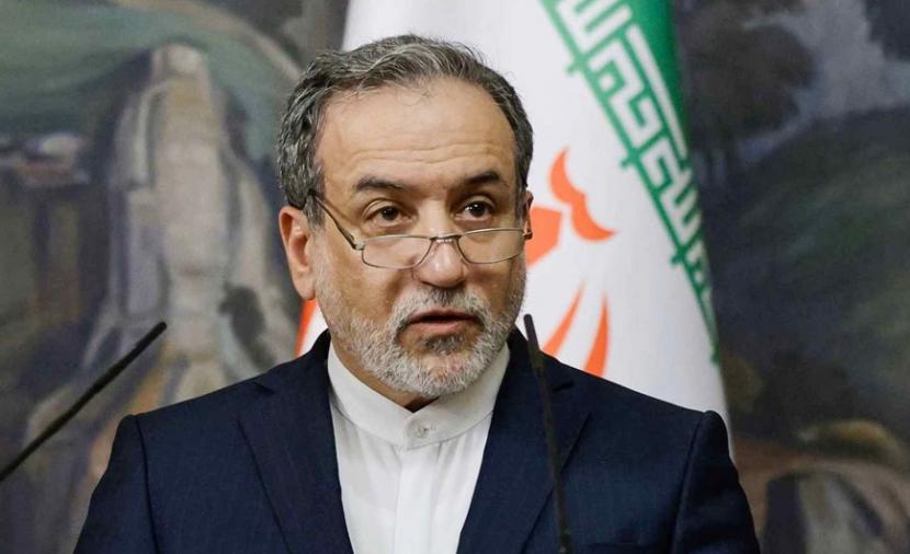 عراقجي: المرور عبر مضيق "هرمز" متاح خلال الهدنة بالتنسيق مع قواتنا المسلحة