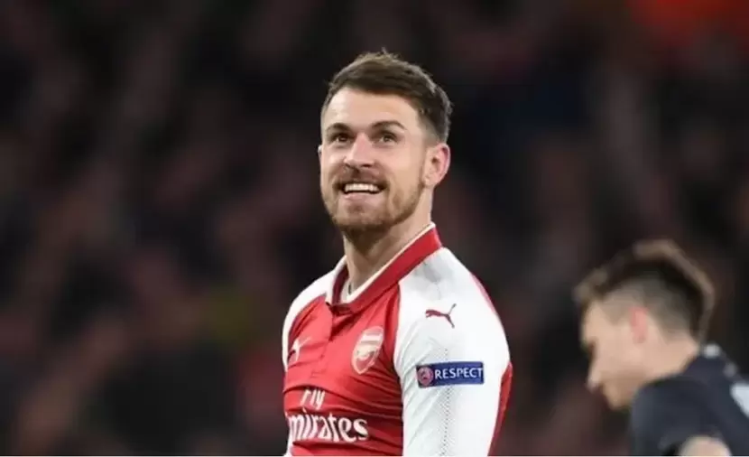 بعد مسيرة عقدين.. الويلزي رامسي يعلن اعتزاله كرة القدم