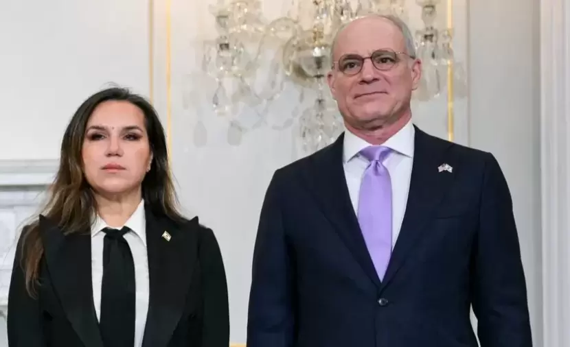 هل صافحت سفيرة لبنان في واشنطن نظيرها الإسرائيلي على هامش المفاوضات؟