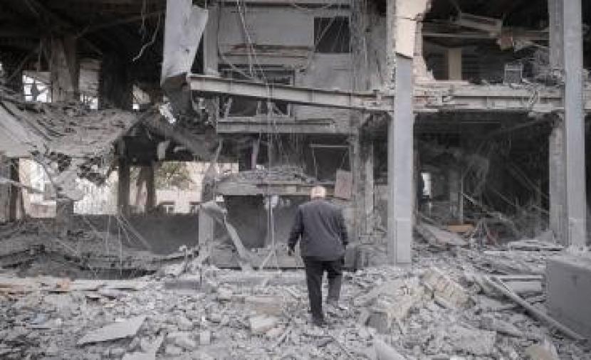 أكثر من 100 خبير يحذرون من جرائم حرب في إيران