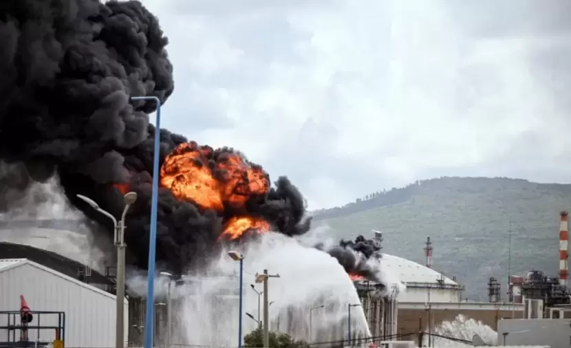 صحيفة: هل وقف إطلاق النار المؤقت بين واشنطن وطهران هدوء مؤقت أم بداية السلام؟