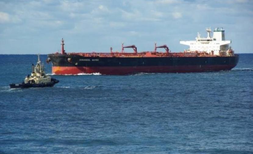 ناقلة نفط يابانية تعبر مضيق هرمز بالتنسيق مع إيران