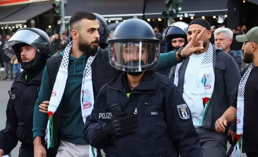 العفو الدولية تحذر من إقرار قانون يجرم التضامن مع فلسطين في فرنسا