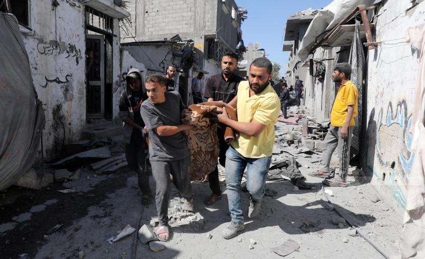 استشهاد فتاة برصاص قناصة الاحتلال وسط قطاع غزة