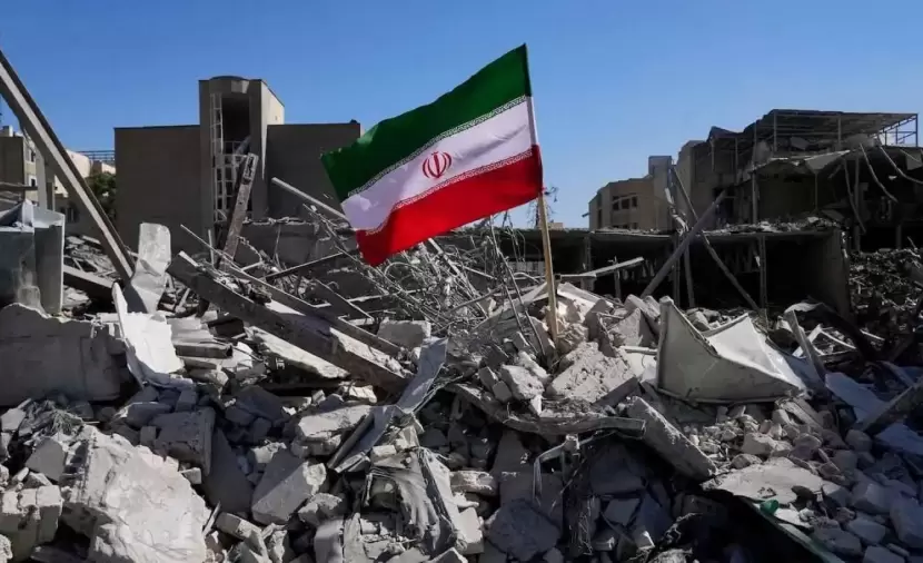 قناة عبرية: ملامح "حرب عابرة للحدود" ترتسم بين إيران وأمريكا وتستهدف عصب الطاقة