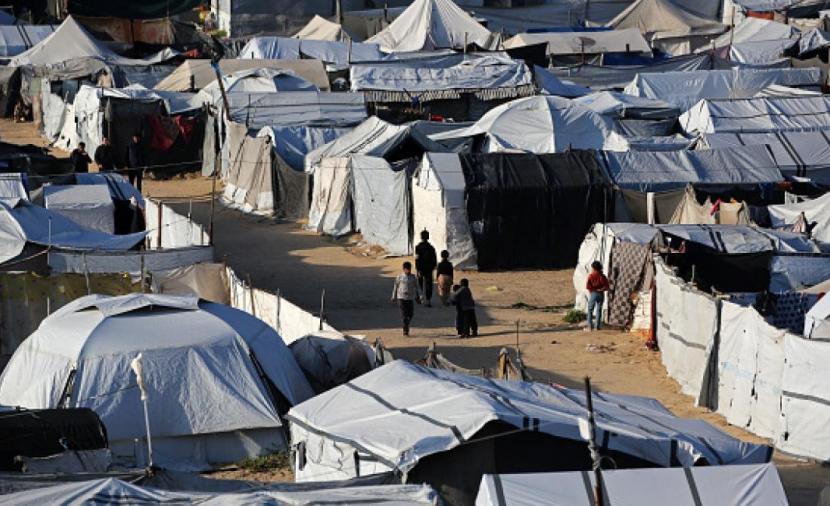 بيوت من الألياف الزجاجية.. بديل لإيواء آلاف النازحين في غزة