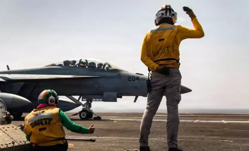 جهاز لاسلكي متطور ساهم بإنقاذ الطيار الأميركي في إيران