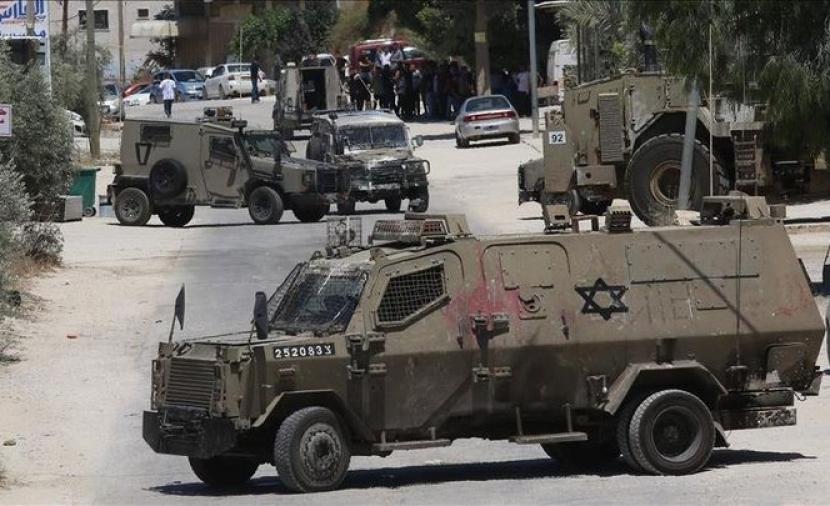 الاحتلال يعتقل رئيس لجنة تسيير أعمال بلدية طوباس