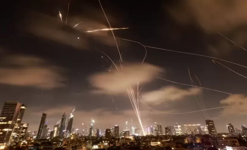 المنطقة قد تشهد تصعيدًا كبيرًا غارات تطال البنى التحتية في إيران