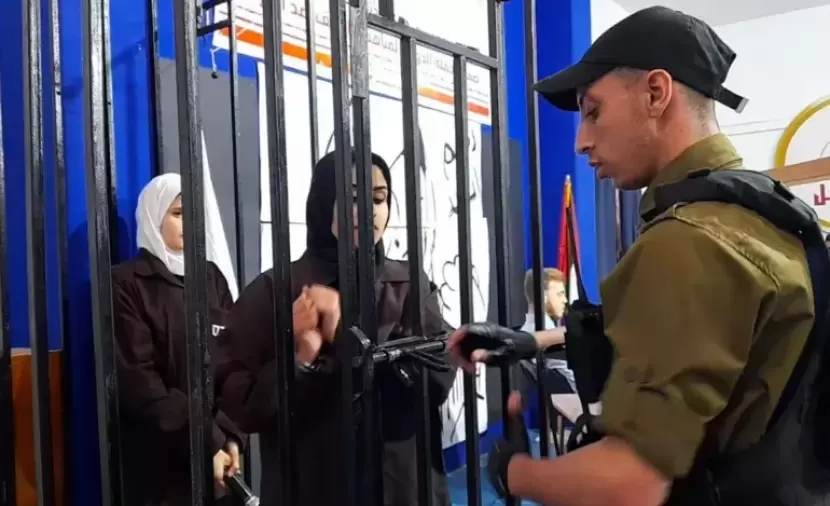 انتهاكات متصاعدة بحق الأسيرات.. حرمان من الحجاب وملابس الصلاة