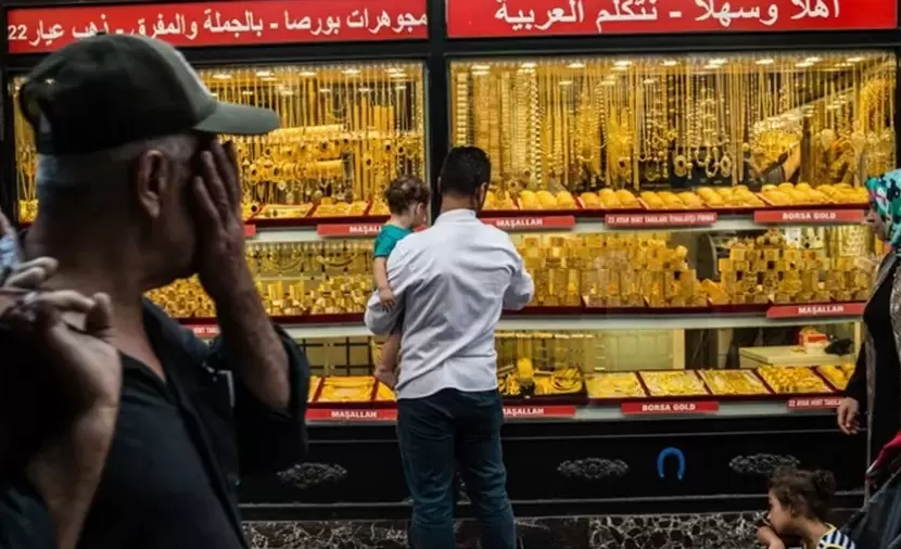 الذهب يتجه لجني مكاسب للأسبوع الثالث وسط توقعات خفض الفائدة