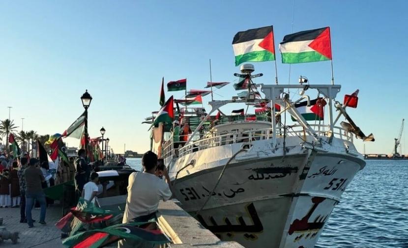 100 سفينة "أسطول الصمود" يصل صقلية في طريقه لكسر حصار غزة