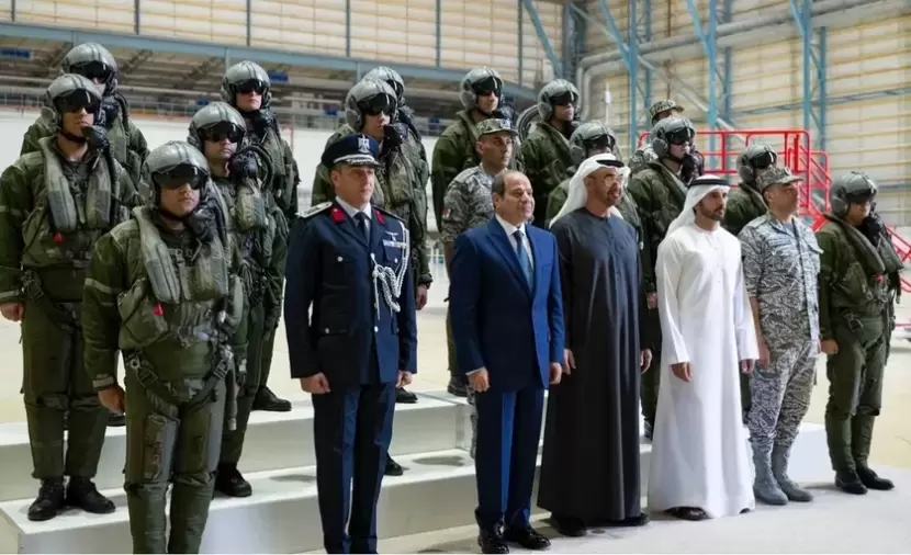 الإمارات تكشف عن وجود مقاتلات مصرية على أراضيها