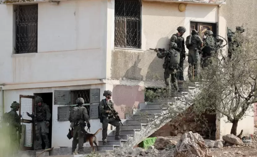 صحيفة عبرية: جنود الاحتلال يمارسون "الإرهاب اليهودي" ضد الفلسطينيين بالضفة