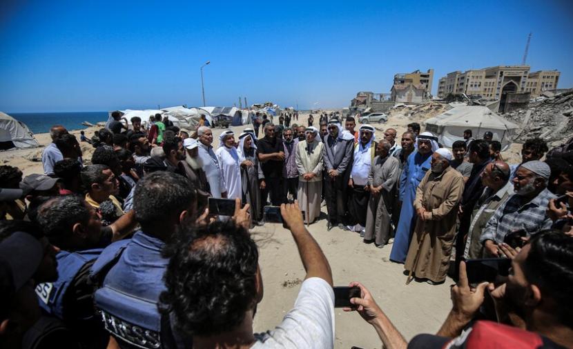 "عشائر غزة": المتعاونون مع الاحتلال خارج الصف الوطني ولن نوفر غطاءً لمن يعبث بأمن المجتمع