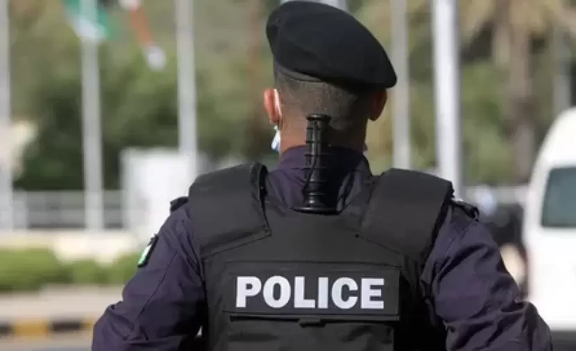 جريمة تهز عمان.. قتل زوجته واثنين من الموظفين بالرصاص