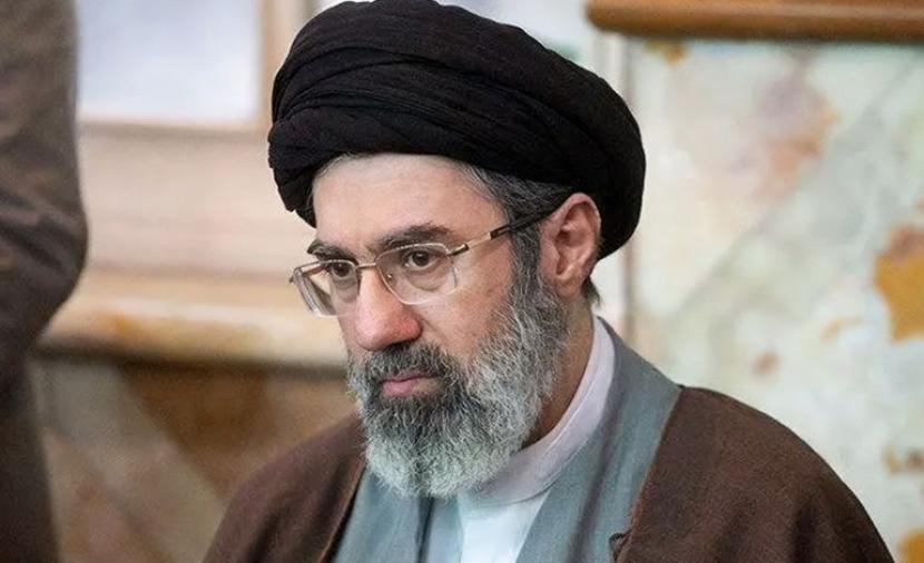مجتبى خامنئي يوجه رسالة لحزب الله اللبناني.. "شرط أساسي"