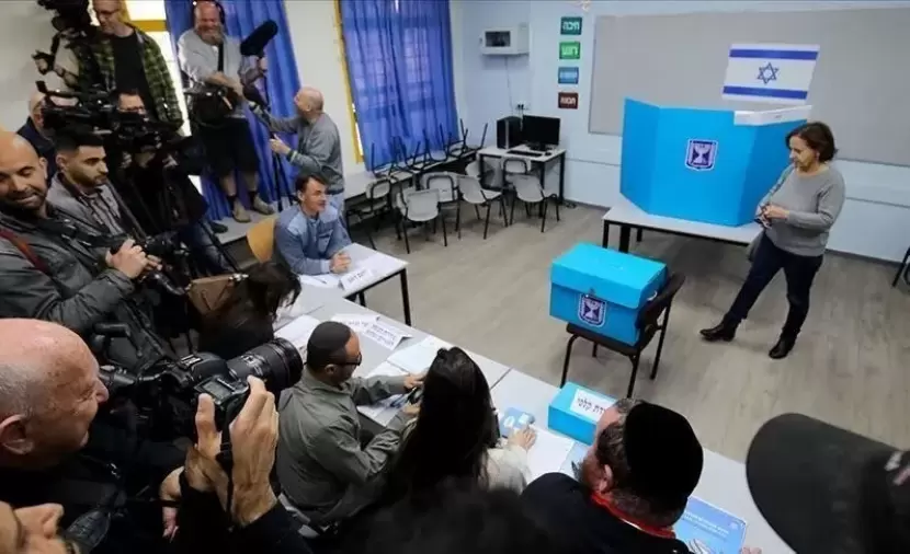 "معاريف": فوضى عارمة واشتباكات قانونية تفجّر مؤتمر "الليكود" قبيل بدء الاقتراع
