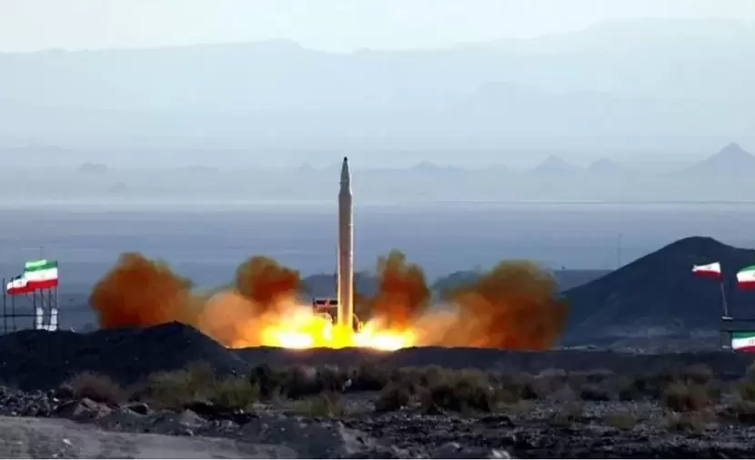 الحرس الثوري يؤكد استهداف رادارات أمريكية وقاعدة عسكرية في الكويت