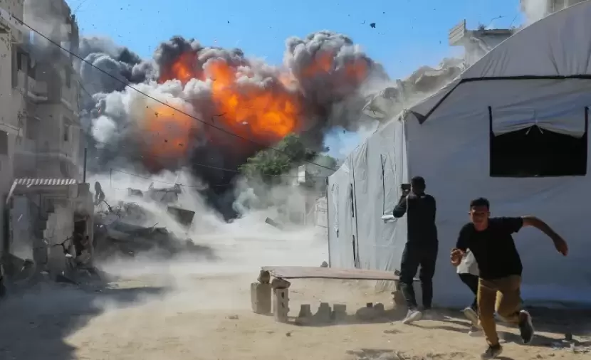 9 إصابات بقصف إسرائيلي غادر استهدف تجمعاً للمواطنين في مخيم النصيرات