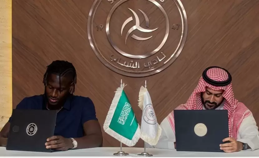 الشباب السعودي يعلن تعاقده مع الحارس السنغالي موري دياو
