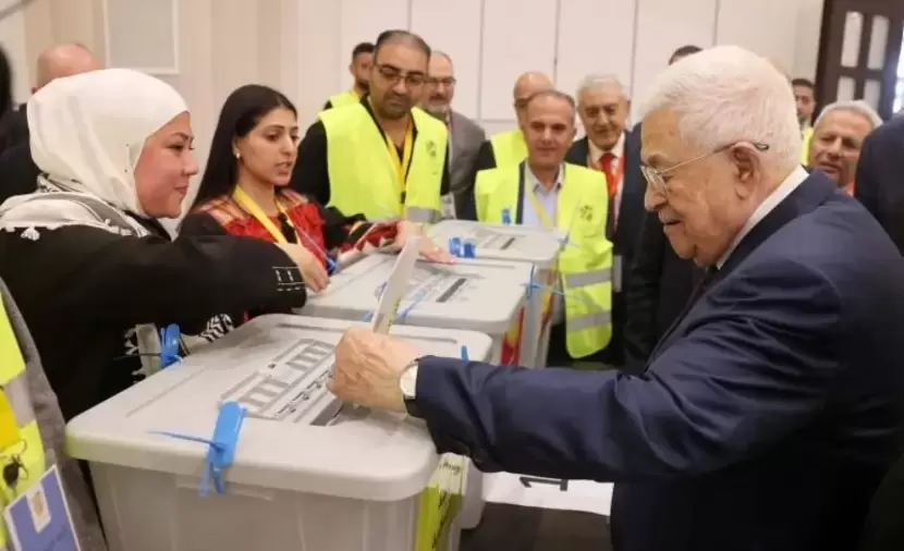 عباس يجري تعديلا جديدا على قانون الانتخابات
