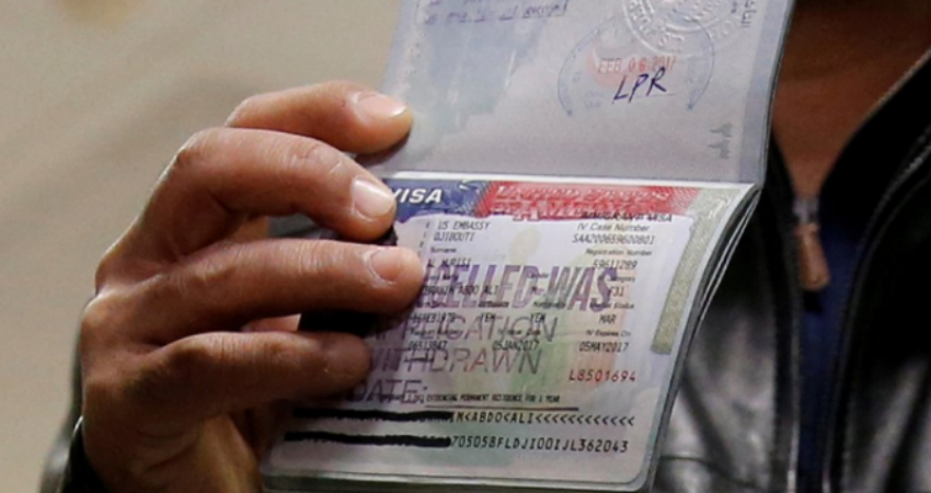 واشنطن تلزم طالبي التأشيرات بالكشف عن معلومات خصوصية 