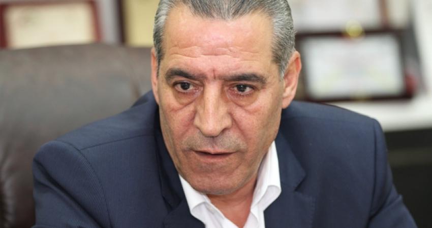 وزير الشؤون المدنية حسين الشيخ 