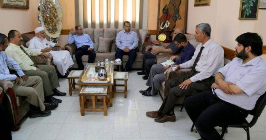 نواب محافظة خانيونس يزورون مديرية التربية والتعليم