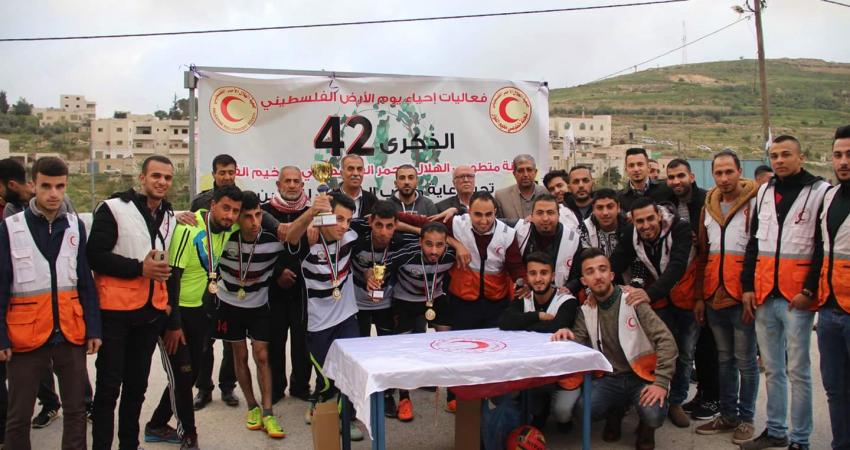مجموعة عائدون الكشفية تشارك في إحياء يوم الأرض بالفوار