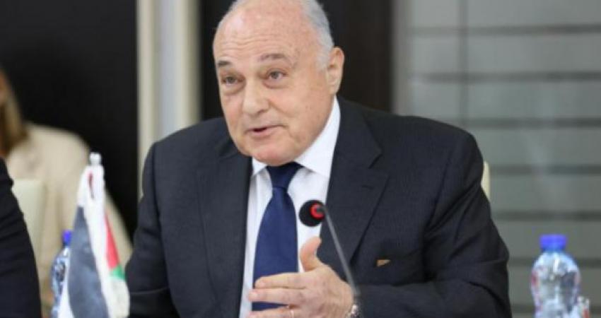 بشارة يعلن آلية صرف الرواتب لموظفي السلطة