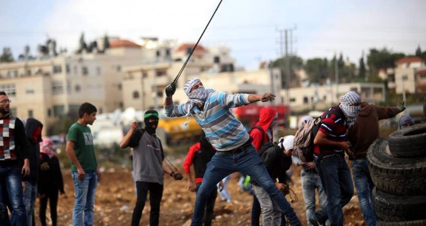 إلقاء أكواع متفجرة