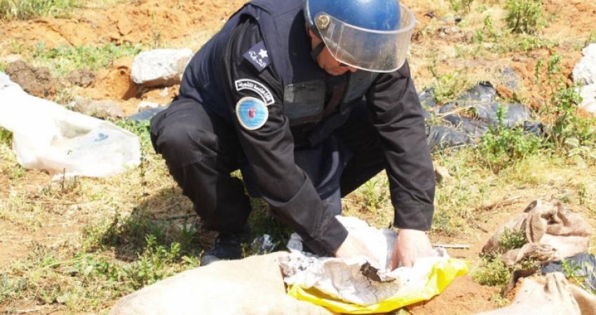 إتلاف الشرطة الفلسطينية جسم مشبوه في جنين