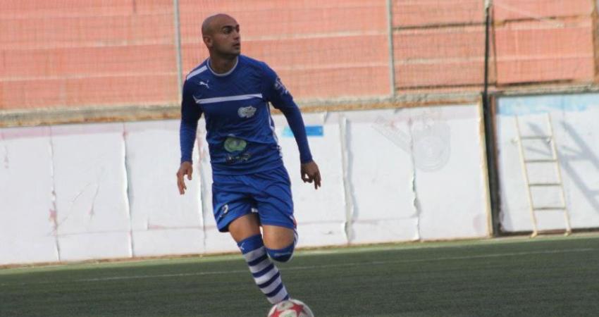 اللاعب حسام أبو صالح