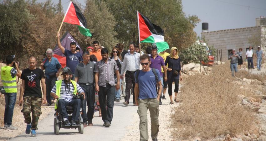 مسيرة حاشدة ببلعين للتأكيد على استمرار المقاومة الشعبية