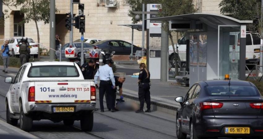 الاحتلال يطلق النار صوب مركبة قرب العيسوية