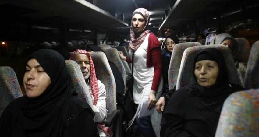 توجّه صباح اليوم الاثنين، 74 فلسطينيًا من أهالي قطاع غزة، لزيارة أبنائهم المعتقلين في سجون الاحتلال. وانطلقت الباصات صباحًا من غزة إلى سجون الاحتلال عبر معبر بيت حانون 