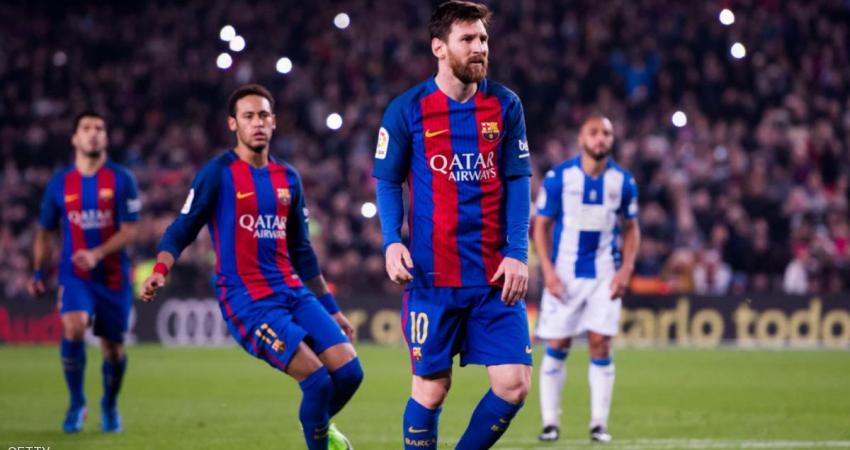 يعتقد مدرب الأرجنتين إدغاردو باوزا، أن نجم برشلونة ليونيل ميسي، لم يحتفل بعد تسجيل هدفيه اللذان أنقذا برشلونة من التعثر أمام ليغانيس بالليغا، لسبب واحد يتمثل في الرد على انتقادات طالته مؤخرا. وقال باوزا "من المحتمل أن ميسي لم يحتفل مع فريقه ردا على الانتق
