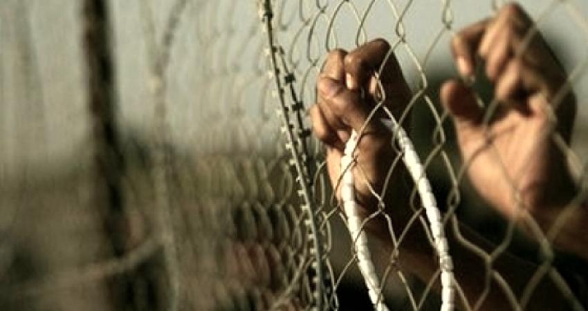 4 أسرى يدخلون أعوامًا جديدة