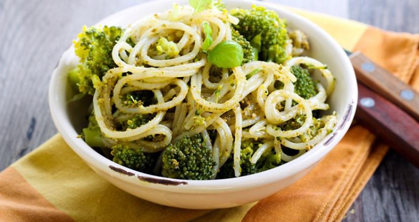 Lemon-spaghetti-with-tuna--broccoli