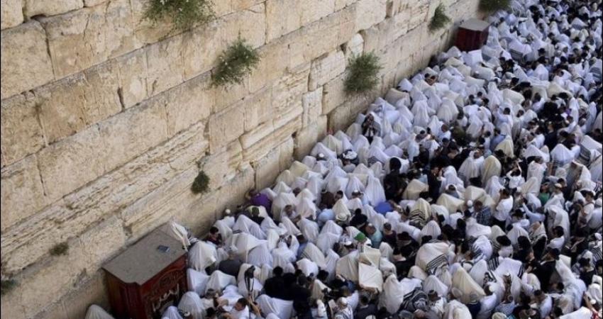 مستوطنون في حائط البراق