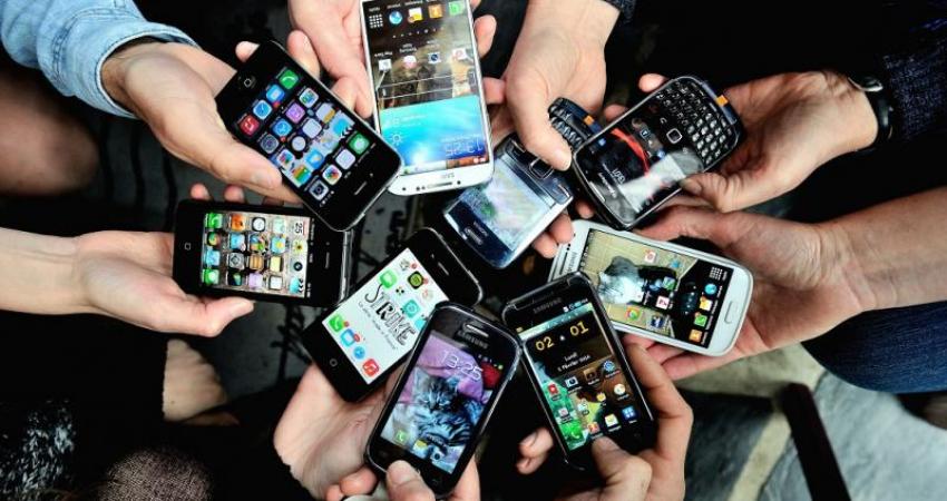 3-140416-smartphones-editorial