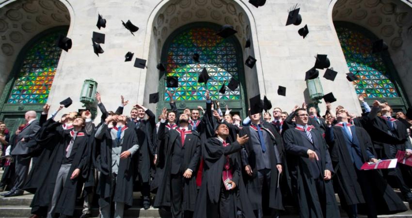 "الإحصاء" يبين مجالات الدراسة والعلاقة بسوق العمل للأفراد