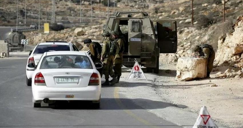 إغلاق قوات الاحتلال الإسرائيلي طريق رام الله مع قرى القدس